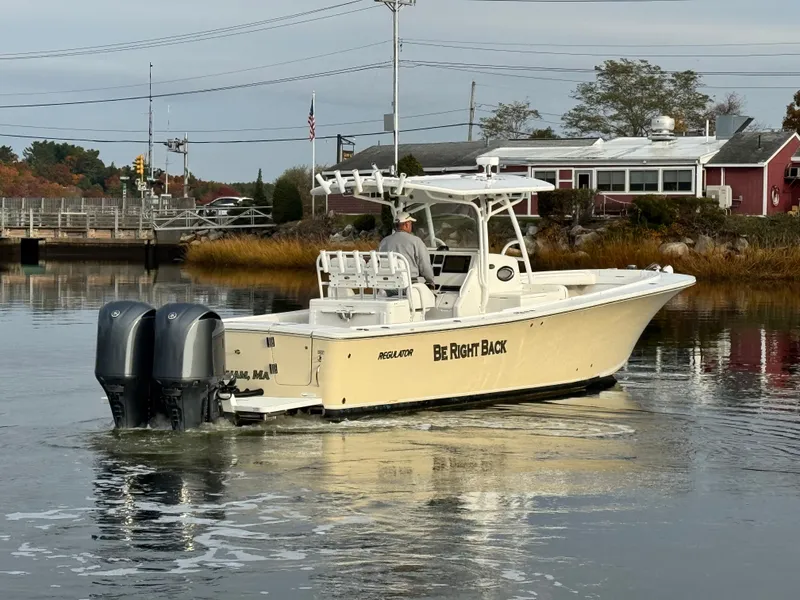 Slide: The Image of Regulator Marine 34SS 2012 - 2
