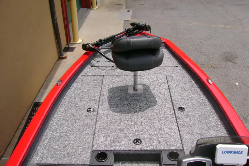 Slide: The Image of 2026 Tracker Pro Team 190 boat deck with seat and Lowrance equipment. - 5