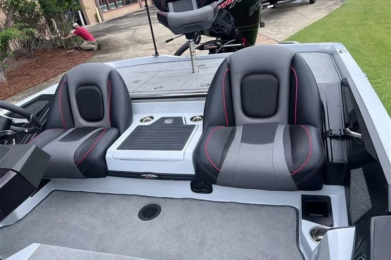 Slide: The Image of 2026 Ranger Z518 Cup-Equipped boat interior with dual seats and modern design. - 10