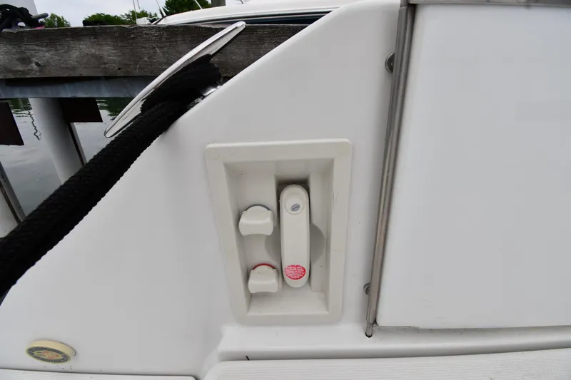 Slide: The Image of 2004 Formula 330 Sun Sport boat control panel with dock line. - 22