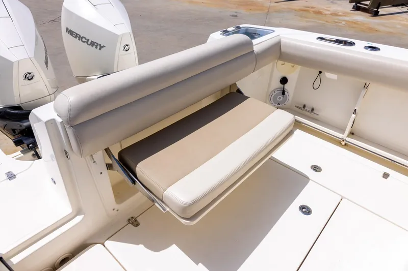 Slide: The Image of 2019 Boston Whaler 280 Outrage boat with Mercury engines and foldable seating. - 20