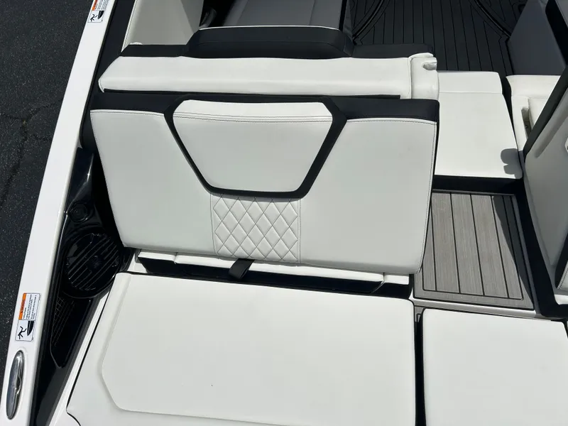Slide: The Image of Yamaha 252SD 2025 - 8
