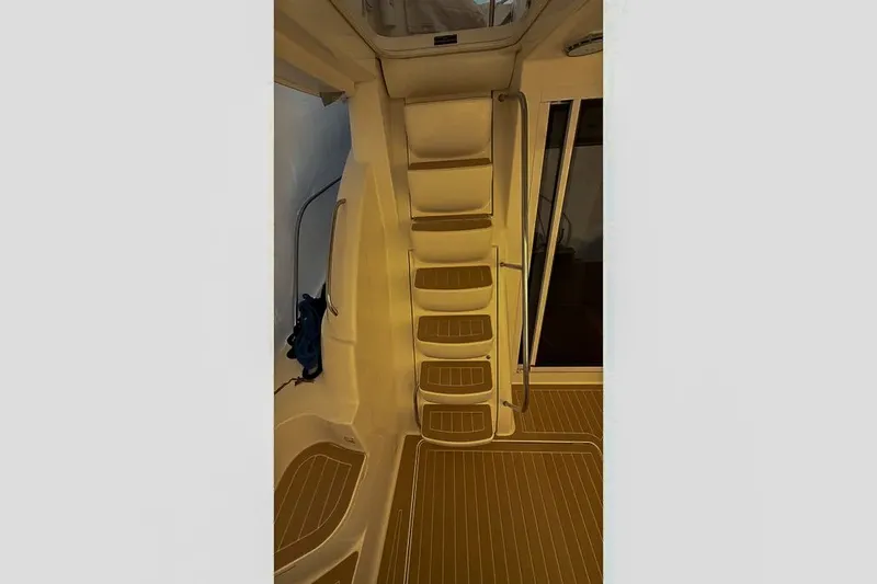 Slide: The Image of Interior of a 2004 Meridian 411 Sedan yacht. - 6