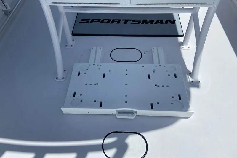 Slide: The Image of 2026 Sportsman Heritage 231 Center Console deck with mounting bracket and logo mat. - 13