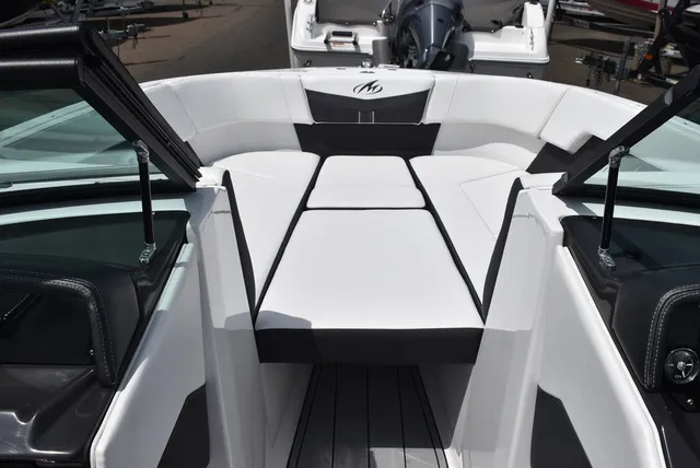 Slide: The Image of Monterey M-225 2023 - 51