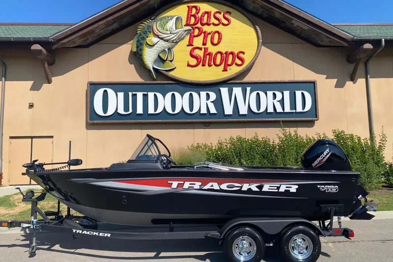 The Image of 2026 Tracker Targa V-19 Combo boat at Bass Pro Shops Outdoor World. - 0