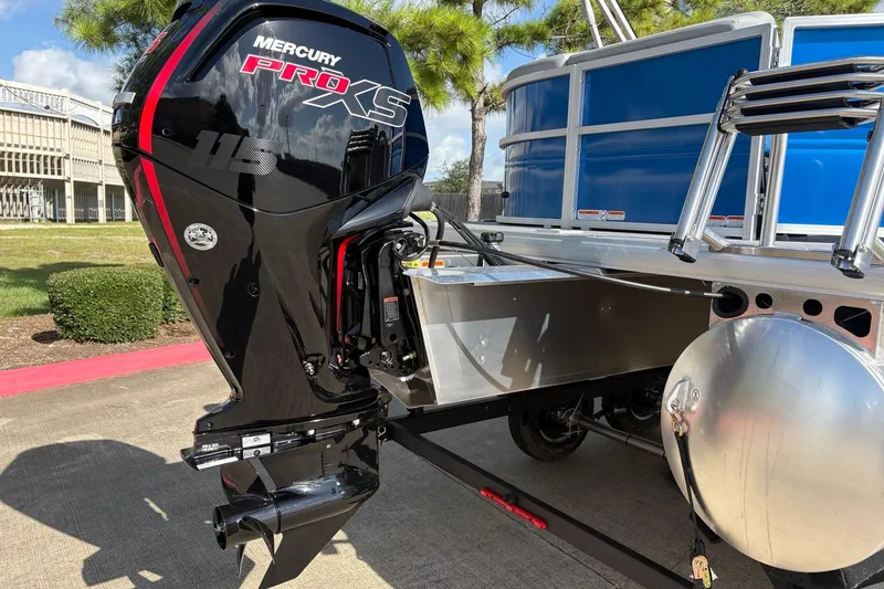 Slide: The Image of 2026 Sun Tracker Party Barge 20 DLX with Mercury Pro XS outboard motor. - 6