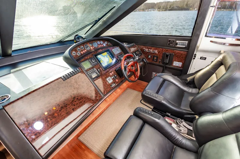 Slide: The Image of Helm of 2006 Princess 75 Motor Yacht on the water. - 45