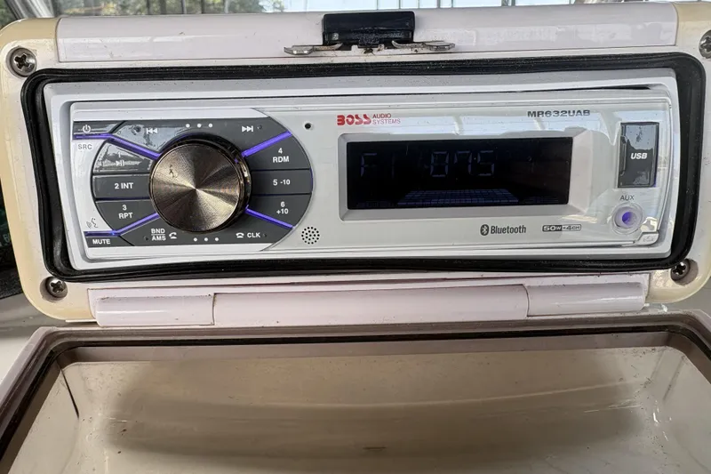 Slide: The Image of Boat stereo system on a 2007 Edgewater 188CC, featuring Bluetooth and USB connectivity. - 5