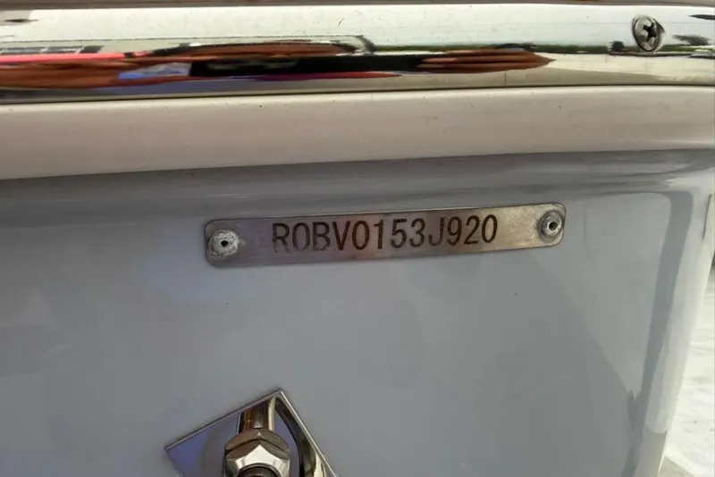 Slide: The Image of 2020 Robalo R222 Explorer boat identification plate with serial number. - 41
