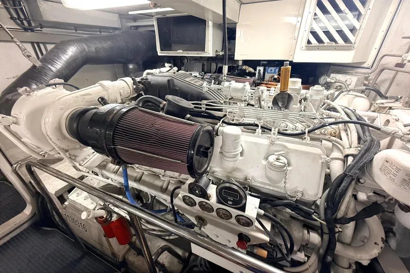 Slide: The Image of Engine room of 2002 Cheoy Lee 72 Yacht. - 46
