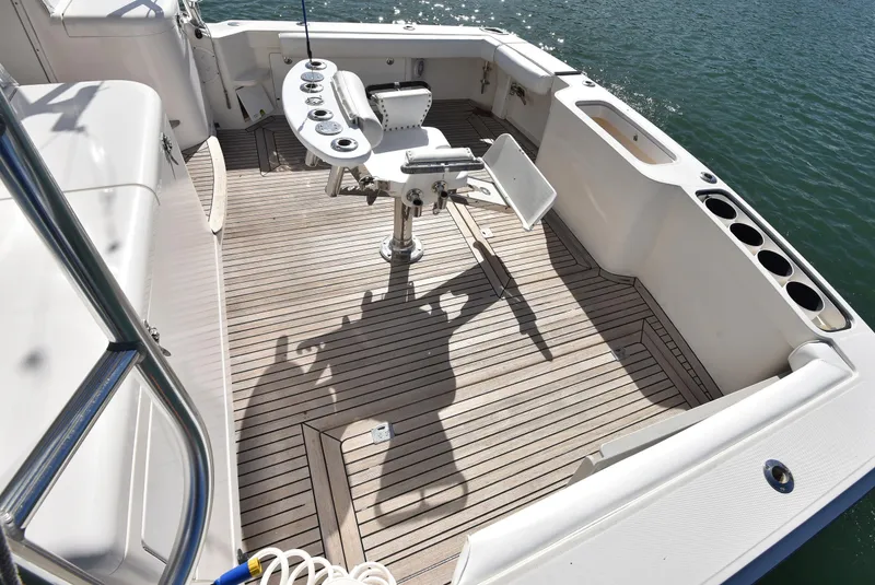 Slide: The Image of Cabo 40 Express 2005 with spacious cockpit and fishing station. - 21