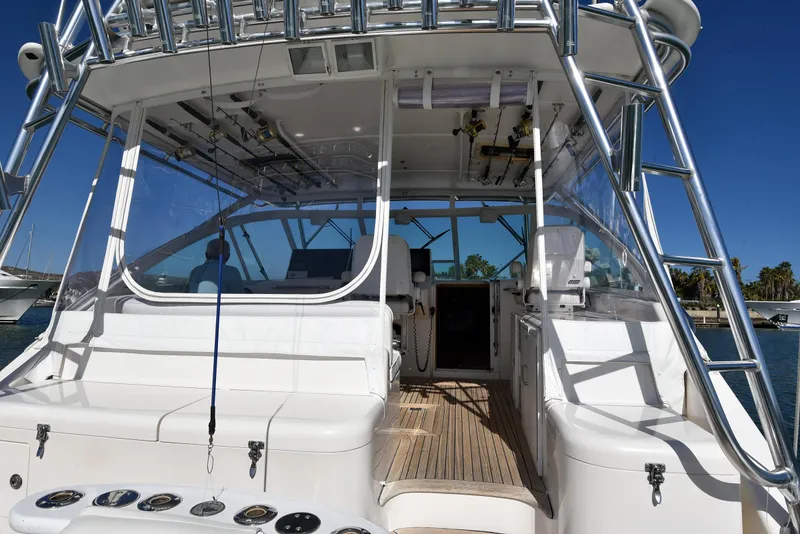 Slide: The Image of Cabo 40 Express 2005, luxury boat interior, sunny day. - 23