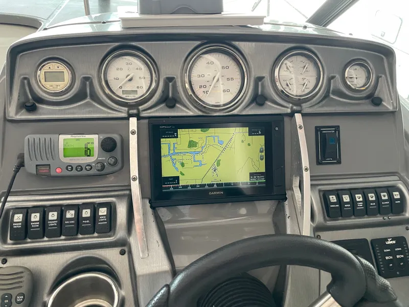 Slide: The Image of Dashboard of a 2010 Monterey 280 Sport Cruiser with Garmin navigation system. - 28