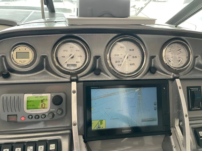 Slide: The Image of Dashboard of a 2010 Monterey 280 Sport Cruiser with Garmin navigation system. - 30