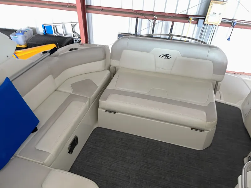 Slide: The Image of Interior of a 2010 Monterey 280 Sport Cruiser boat. - 20