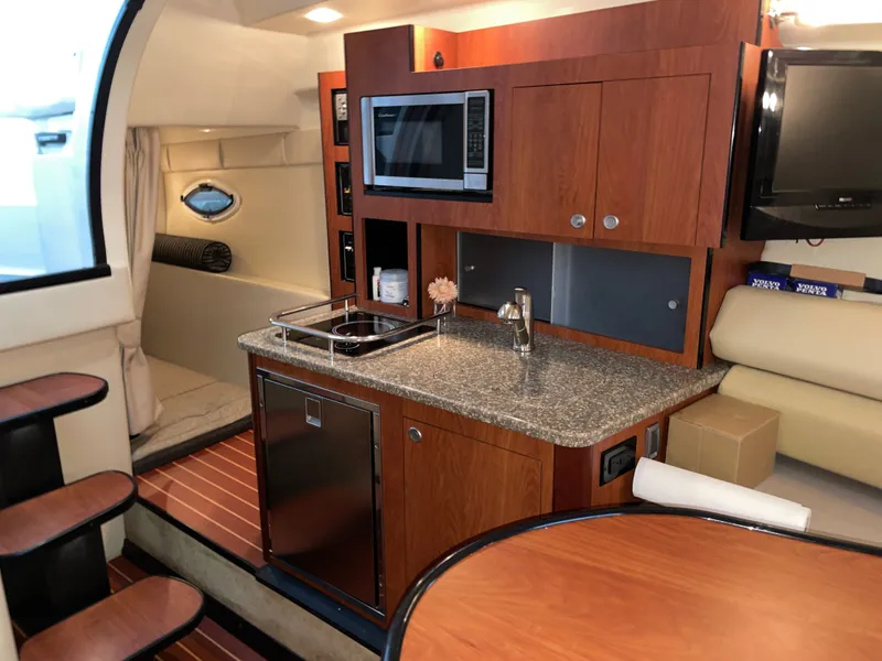 Slide: The Image of Interior of a 2010 Monterey 280 Sport Cruiser yacht. - 36