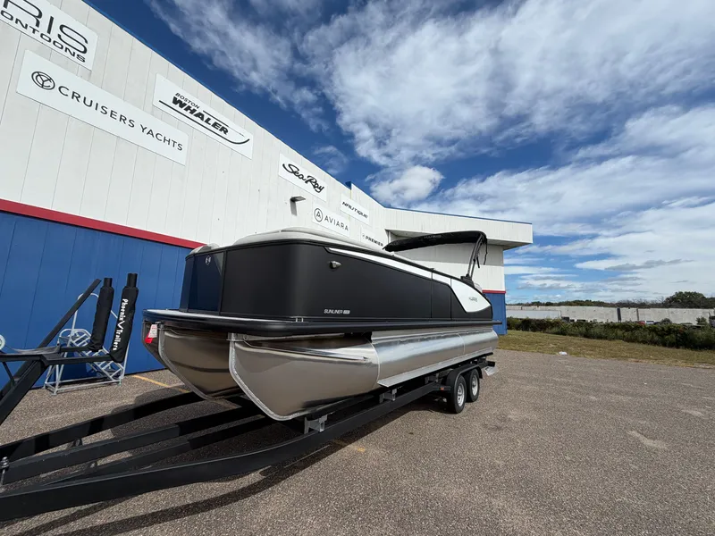 Slide: The Image of Harris Sunliner 230 2027 - 3