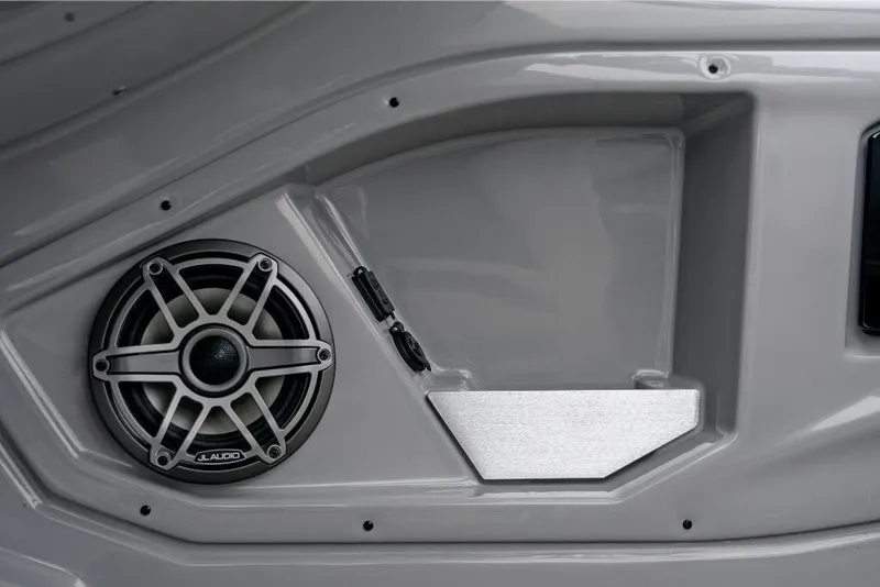 Slide: The Image of 2022-Harris-Grand-Mariner-250-MarineMax - 22