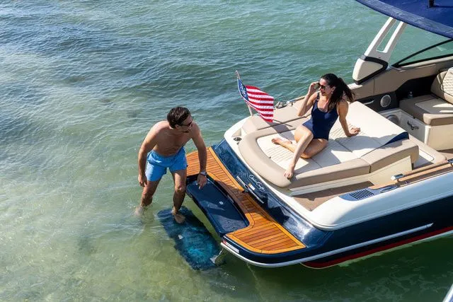 Slide: The Image of Chris-Craft Sportster 25 Sterndrive 2027 - 11