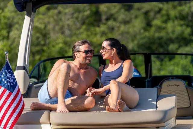 Slide: The Image of Chris-Craft Sportster 25 Sterndrive 2027 - 13
