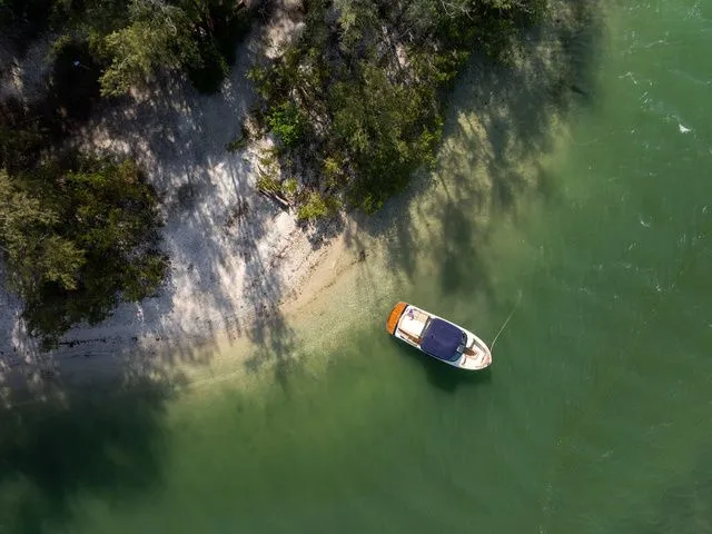 Slide: The Image of Chris-Craft Sportster 25 Sterndrive 2027 - 16