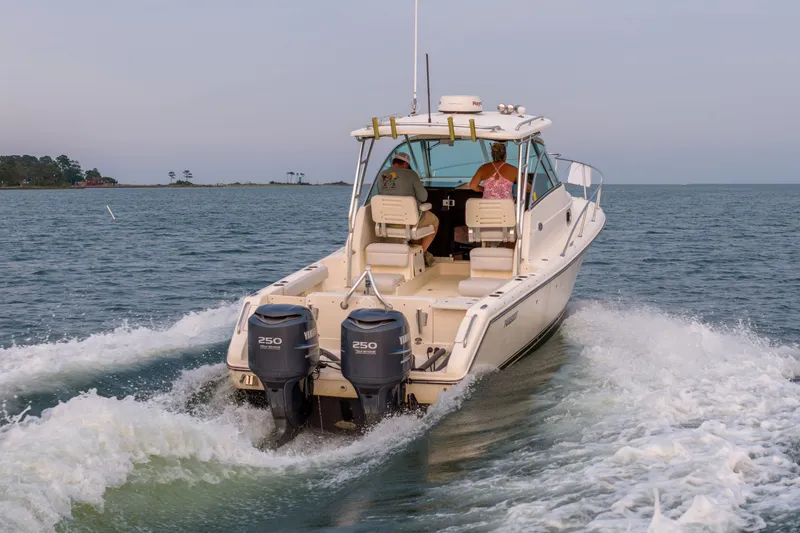 Slide: The Image of Pursuit OS 285 Offshore 2008 - 17