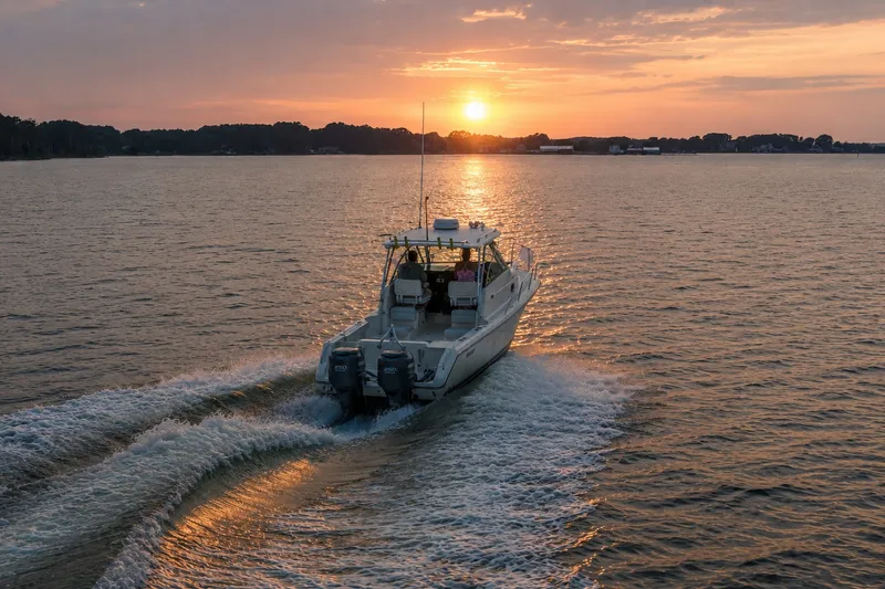 Slide: The Image of Pursuit OS 285 Offshore 2008 - 18