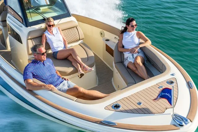 Slide: The Image of Chris-Craft Catalina 28 2027 - 6