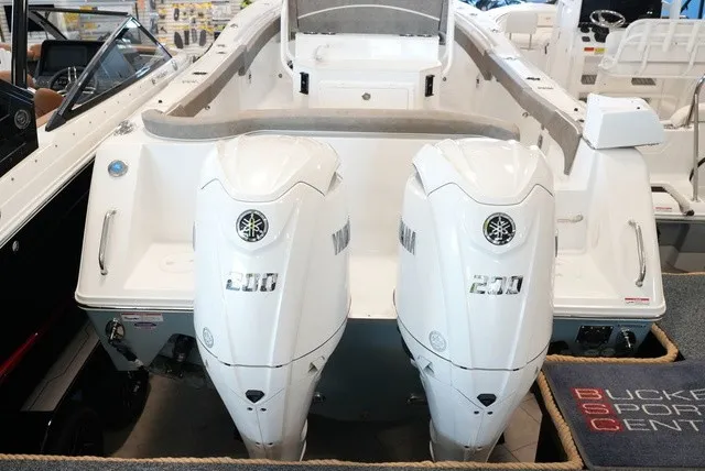 Slide: The Image of Sea Hunt Ultra 265SE 2027 - 3