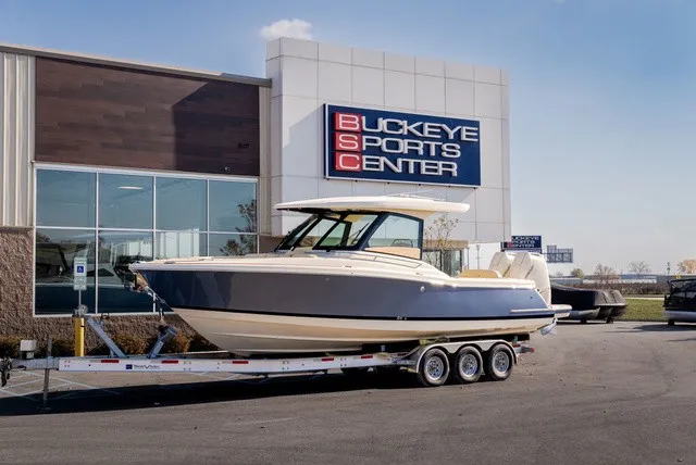 The Image of Chris-Craft Calypso 32 2027 - 1