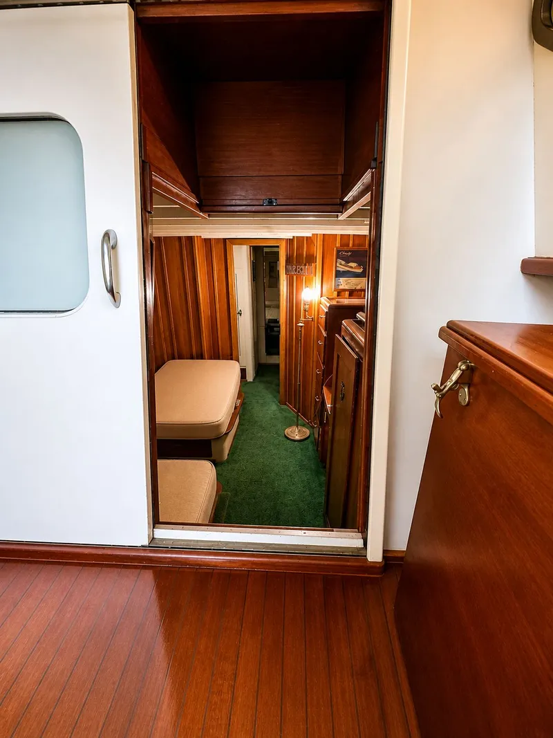 Slide: The Image of Cabin entrance - 10