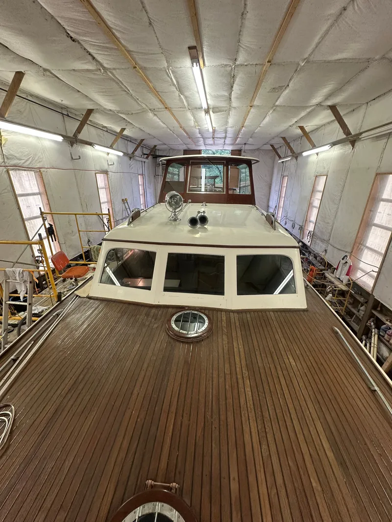 Slide: The Image of Cabin view - 35