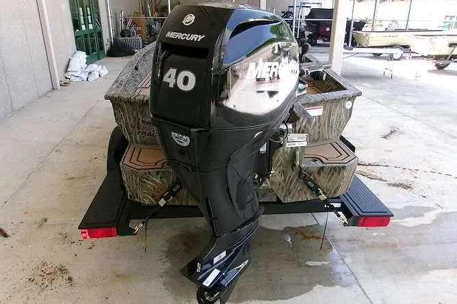 Slide: The Image of 2026 Tracker Grizzly 1650 T Prairie Wings Edition with Mercury 40 outboard motor. - 6