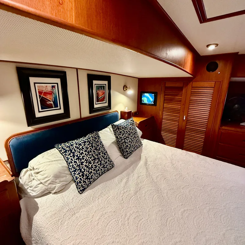 Slide: The Image of Interior of 1999 Grand Banks 52 Europa yacht cabin. - 22