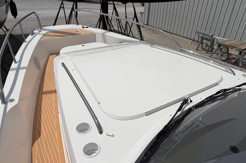 Slide: The Image of 2025 Nimbus Tender 11 boat deck with sleek design and modern features. - 27