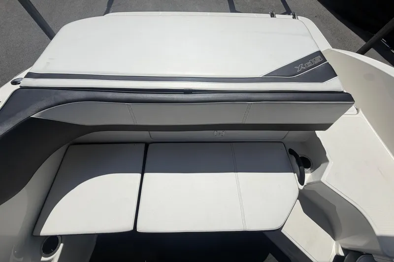 Slide: The Image of Interior view of a 2015 Sea Ray 19 SPX boat. - 48