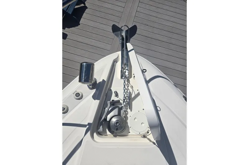 Slide: The Image of Bow of 2010 Sea Ray Sundancer 330 with anchor and winch system. - 17