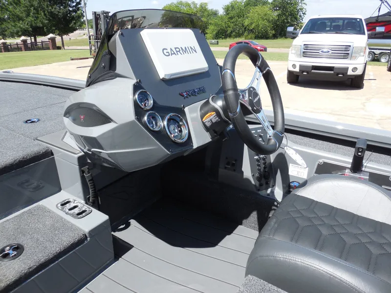 Slide: The Image of Interior of 2026 Vexus AVX 1980 boat with Garmin navigation system. - 17