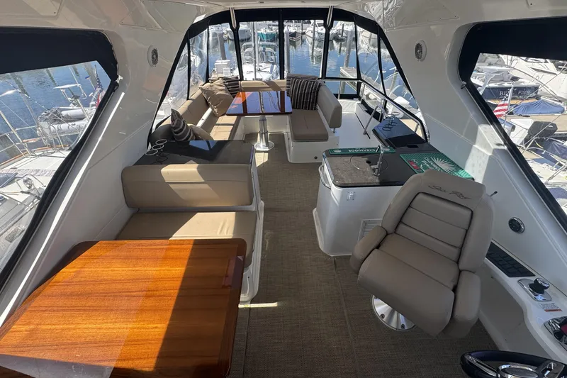 Slide: The Image of Mercury Marine engine hours display on 2016 Sea Ray L590 Fly yacht. - 53