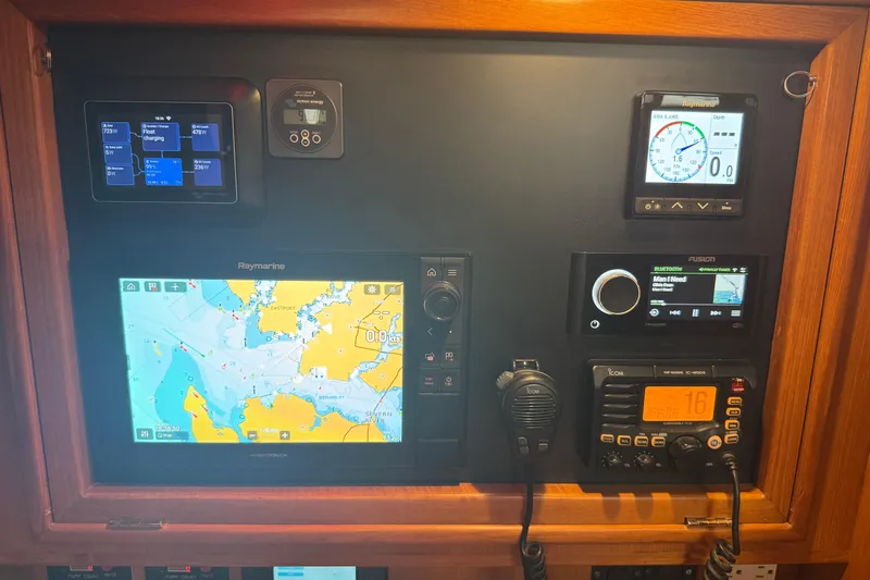 Slide: The Image of Navigation and communication panel on a 2007 Hylas H49 yacht. - 23