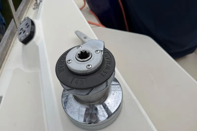 Slide: The Image of Lewmar winch on 1989 Sabre 34 MK II sailboat deck. - 19