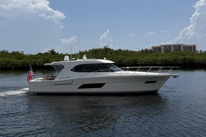 Slide: The Image of 2015 Riviera 445 SUV JACLYN'S SMILE - 36