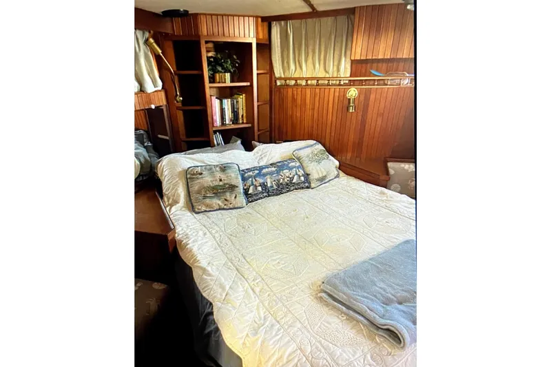 Slide: The Image of Cozy bedroom interior on 1987 Senator-Chien Hwa Futura sundeck yacht. - 20
