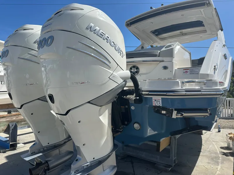 Slide: The Image of Sea Ray SLX 310 Outboard 2022 - 3