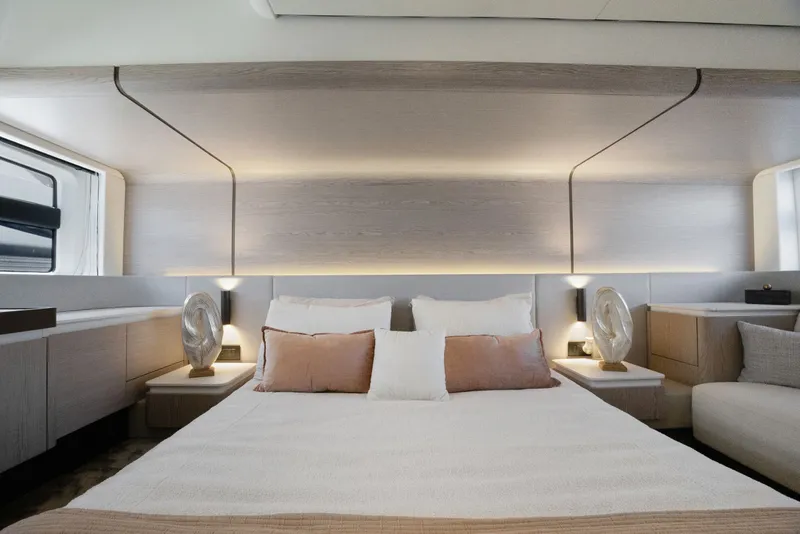 Slide: The Image of Azimut Fly 53 2025 - 29