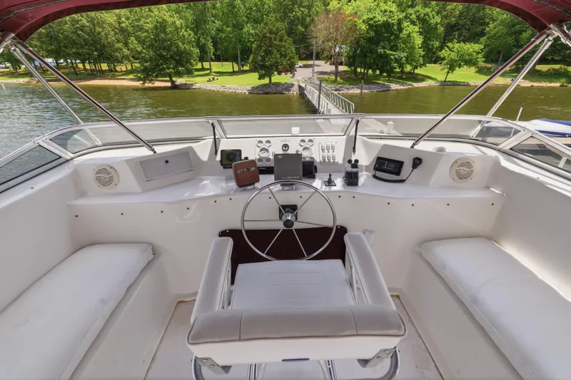 Slide: The Image of Helm of 2002 Sumerset 16x75 houseboat with scenic lake view. - 27