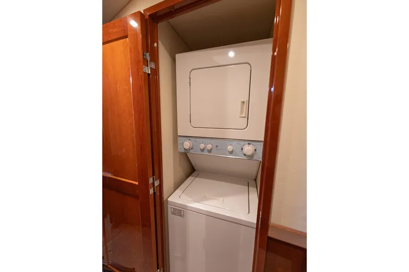 Slide: The Image of GE Spacemaker Laundy washer and dryer - 47