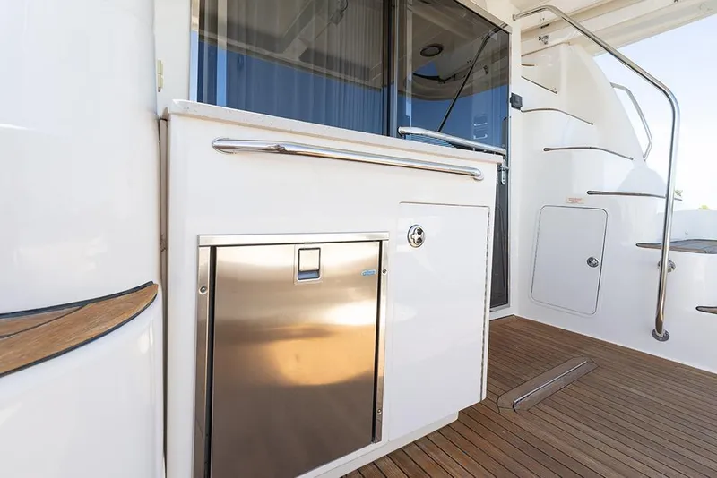 Slide: The Image of Cockpit refrigerator - 62