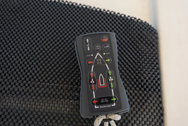 Slide: The Image of DockMate remote - 20